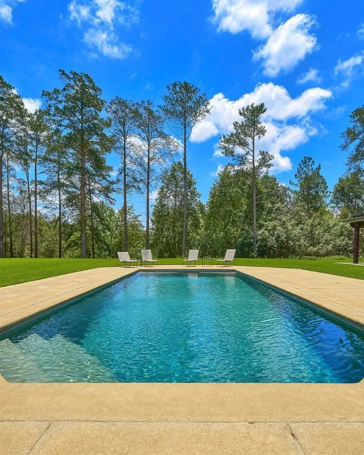 Essential pool build level