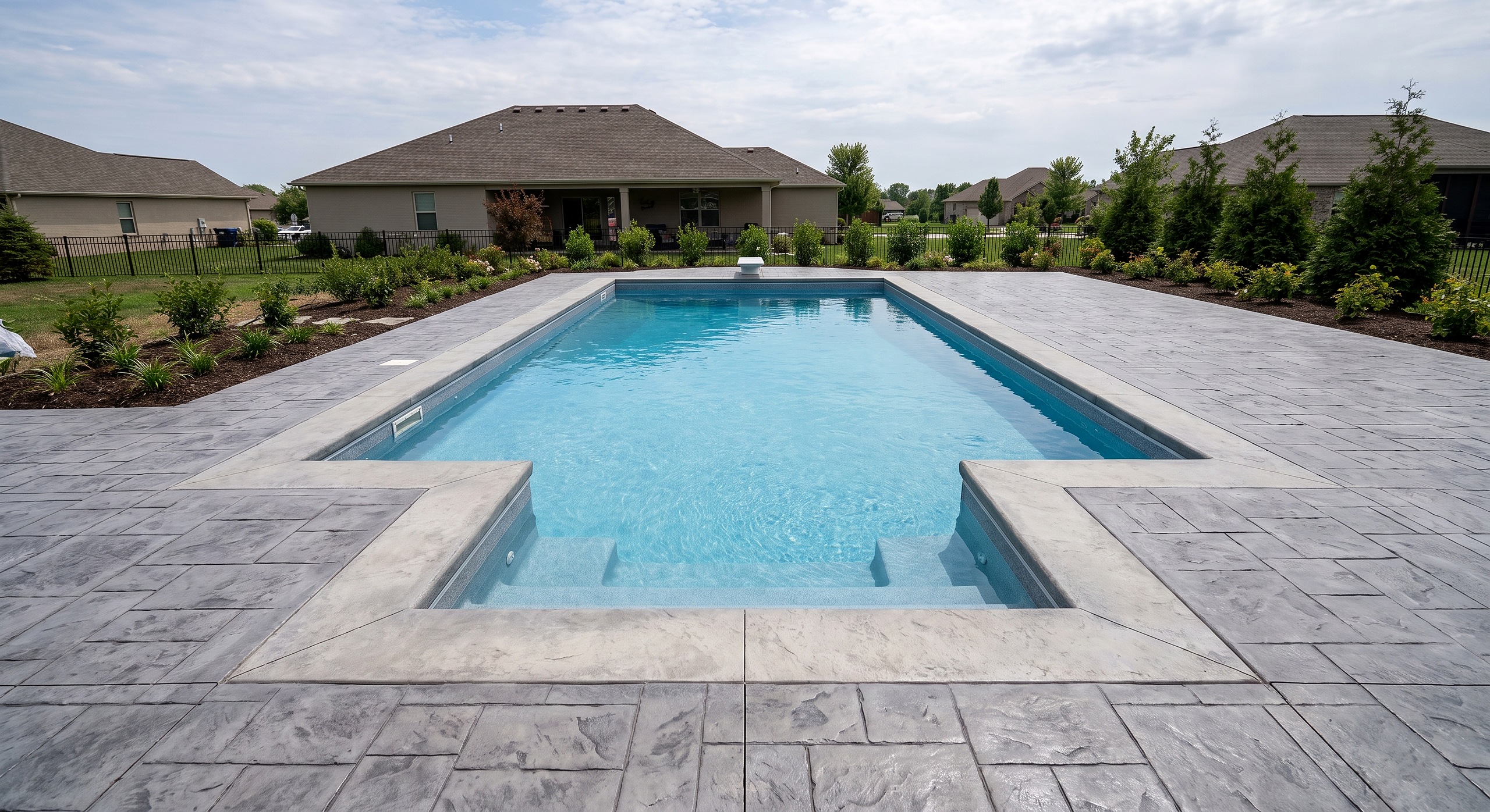 Laurel Garden, Roman pool