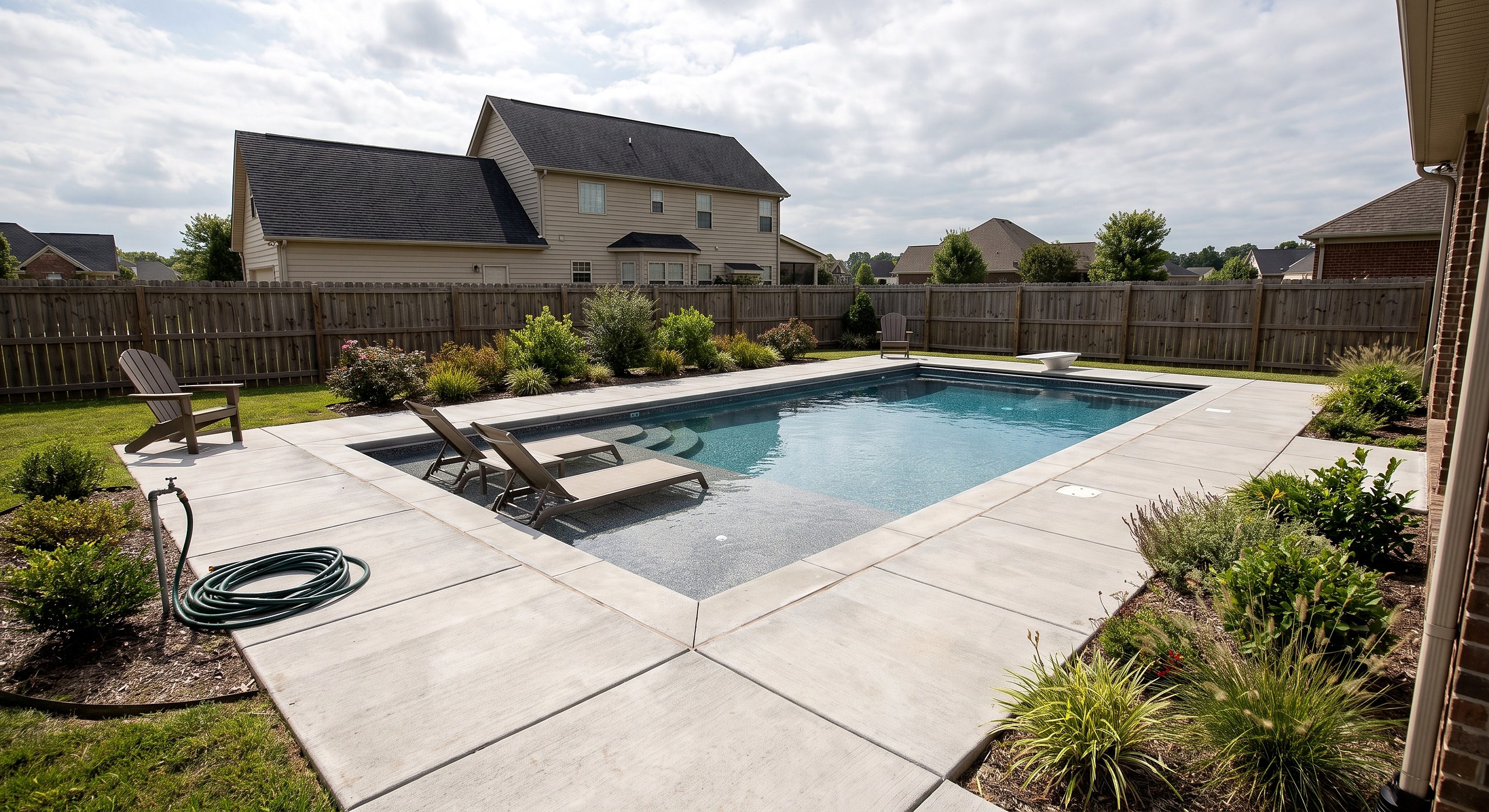 Willow Reach, Rectangle pool