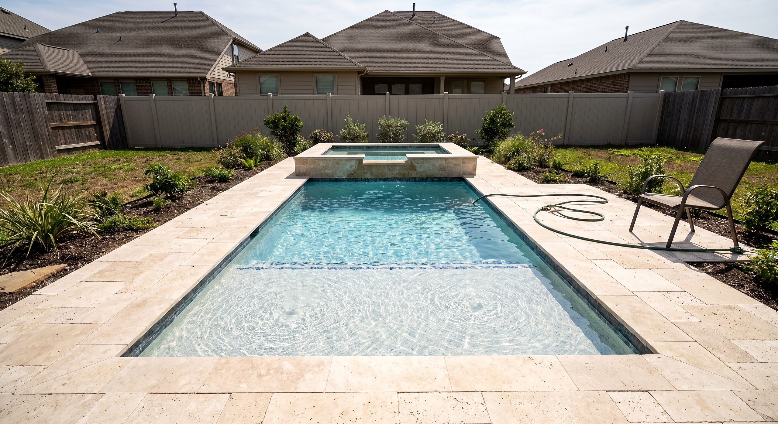 Cove Field, Plunge pool