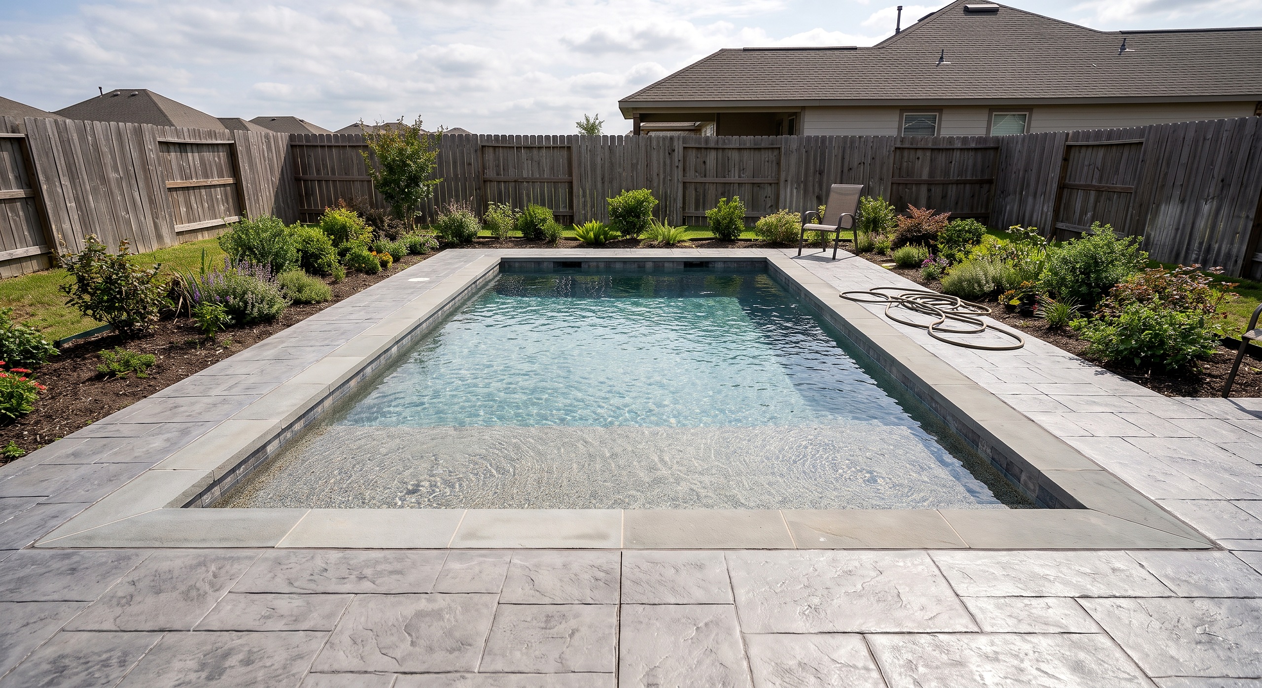 Laurel Field, Plunge pool