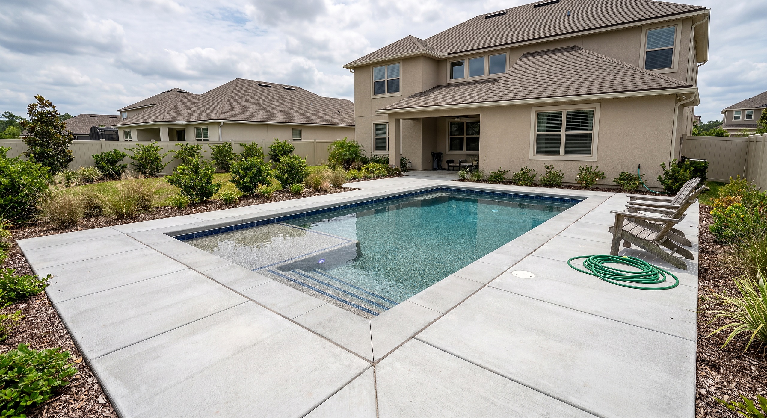 Linen Grove, Geometric / Modern pool