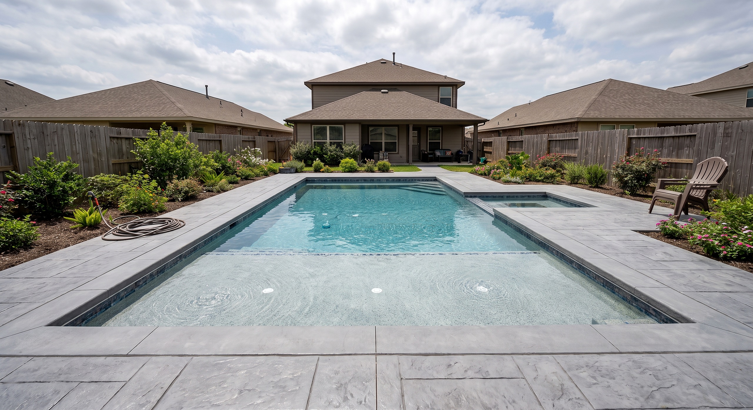 Arbor Ridge, Geometric / Modern pool