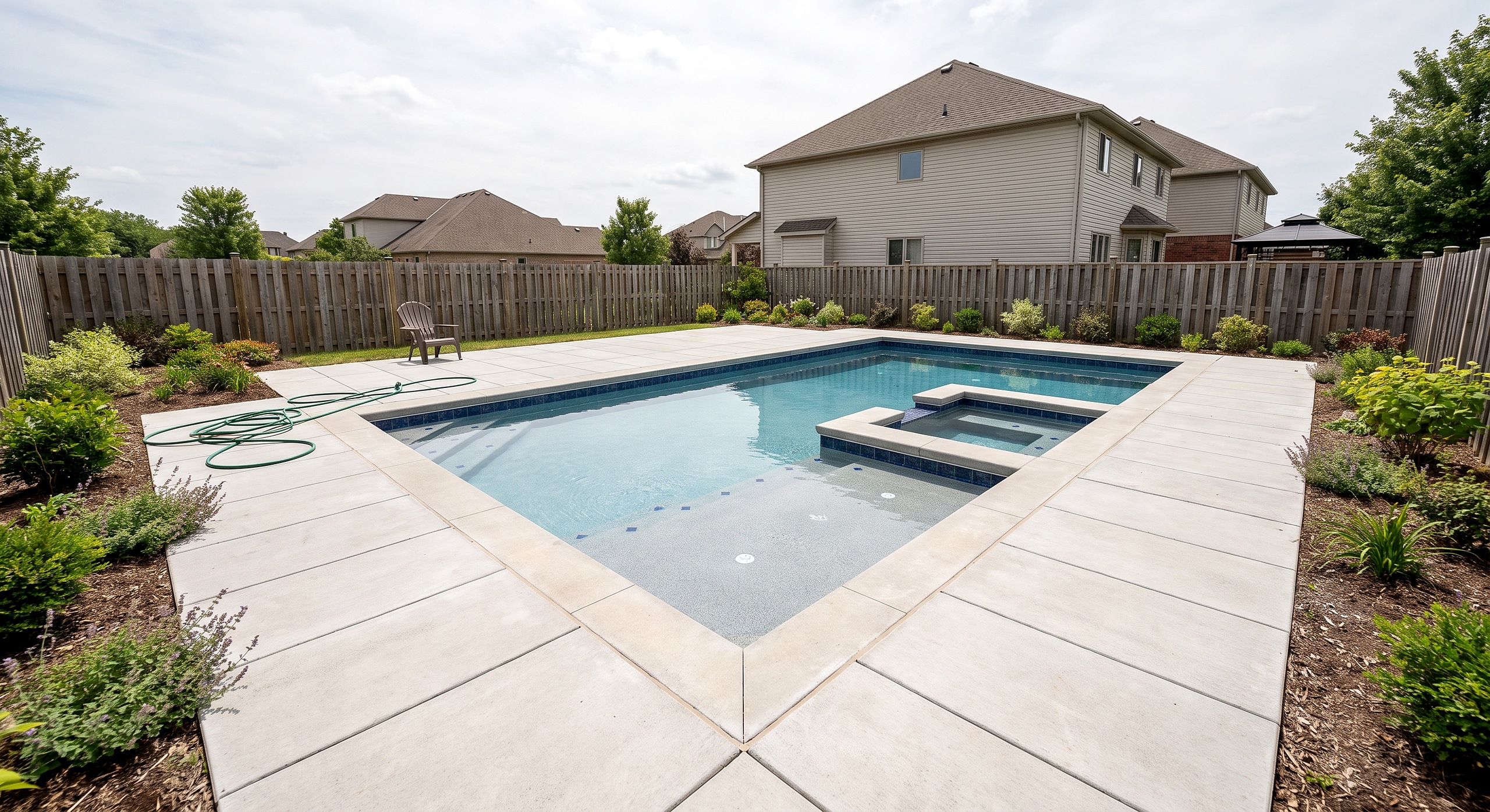 Elm Ridge, Rectangle pool