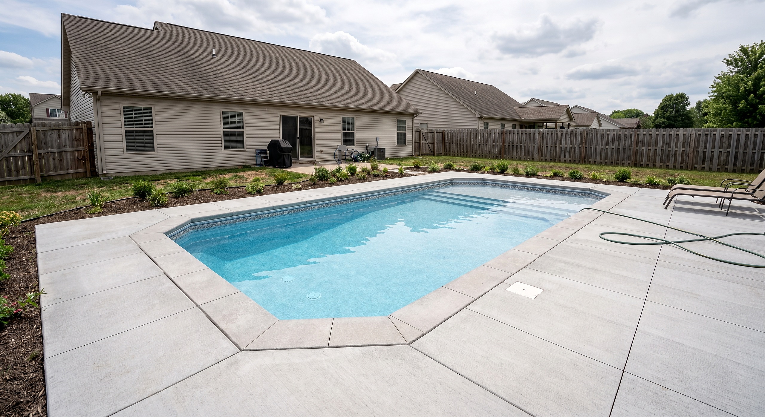 Meadow Brook, Grecian / Classical pool