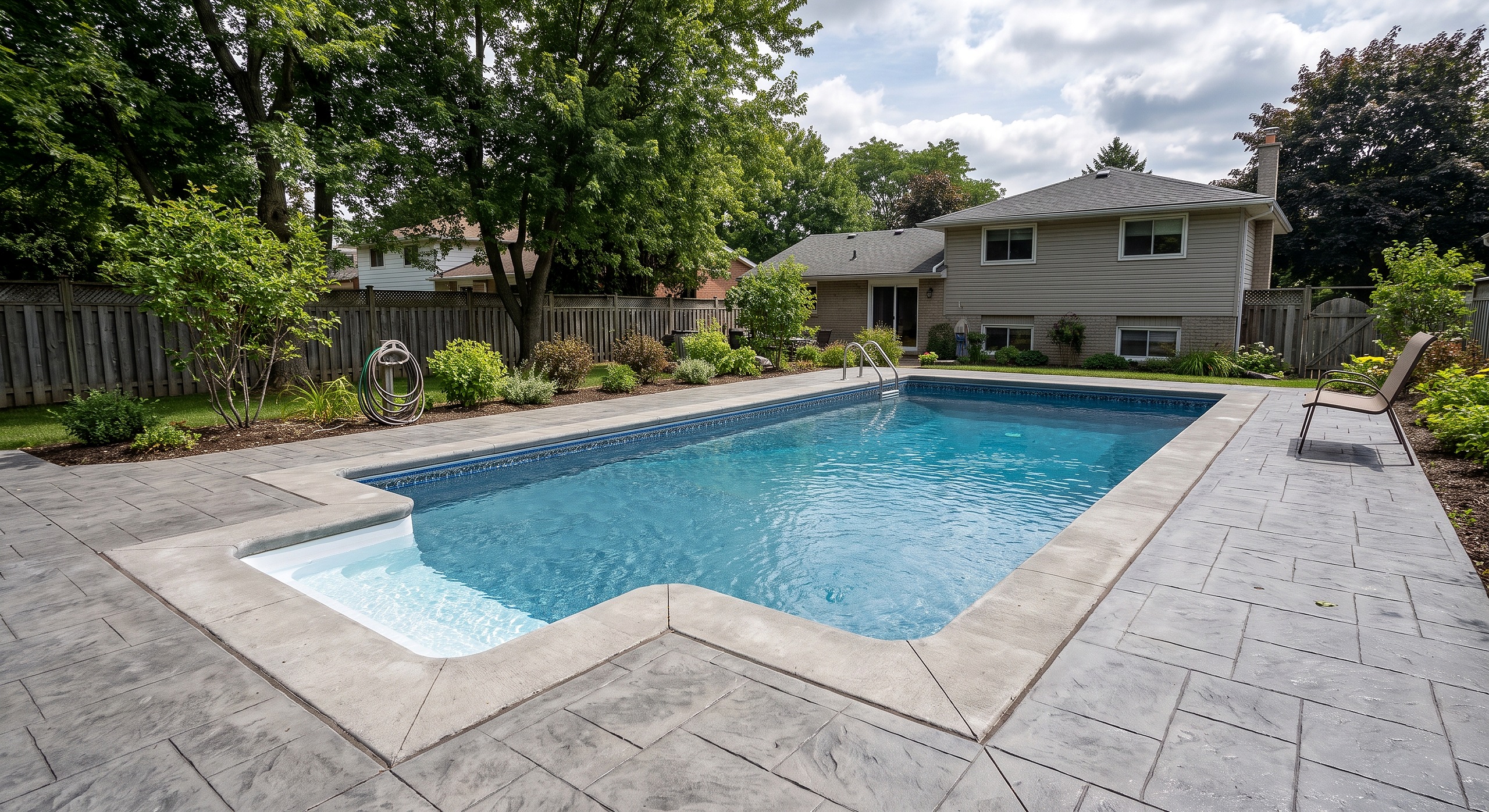 Cove Crest, Rectangle pool